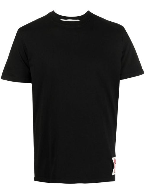 short-sleeved cotton T-shirt